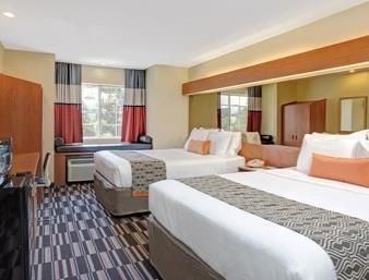 Microtel Inn & Suites By Wyndham 부시넬 외부 사진